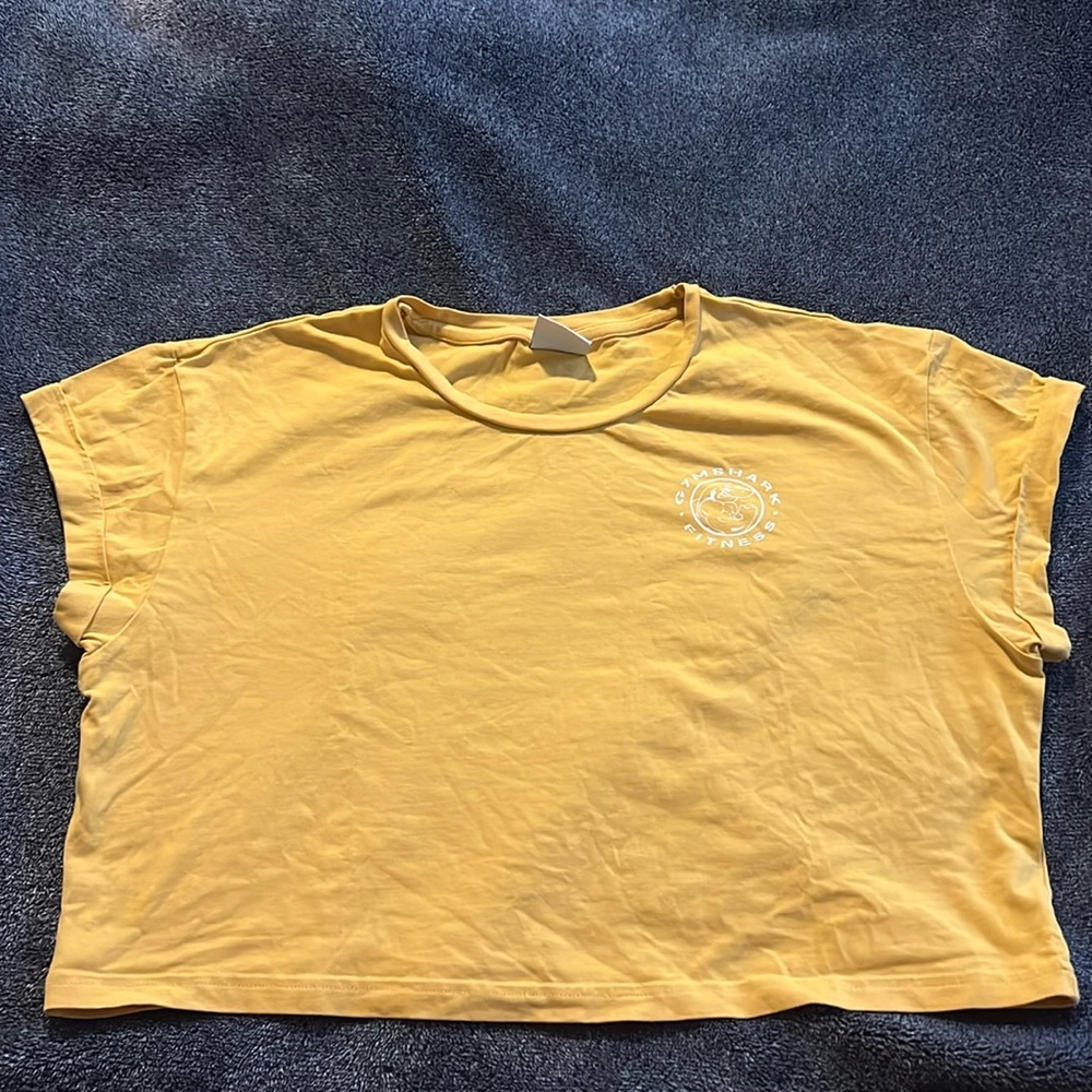 Yellow gymshark crop top!